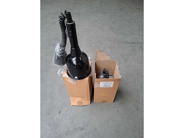 Warmtelamp nieuwstaat (2x) - afbeelding 1 van  1