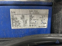 Warmwater hogedrukreiniger alto 3040h, bouwjaar 2000, met serienummer 7602454. voorzien van een motorvermogen van 5,4 kw, een verwarmingsvermogen van 59 kw en een maximale druk van 180 bar. - afbeelding 2 van  2