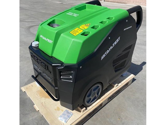 Warmwaterhogedrukreiniger stahlfest sf7820hpw diesel 2025 nieuw - afbeelding 1 van  1