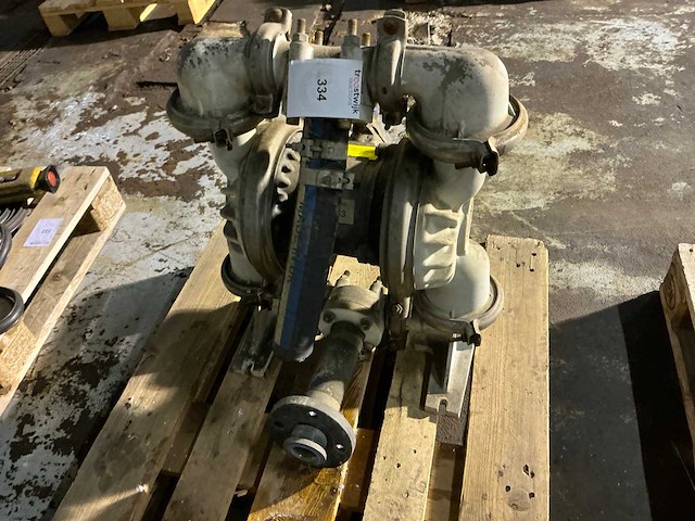 Warren rupp sandpiper membraanpomp - afbeelding 3 van  4