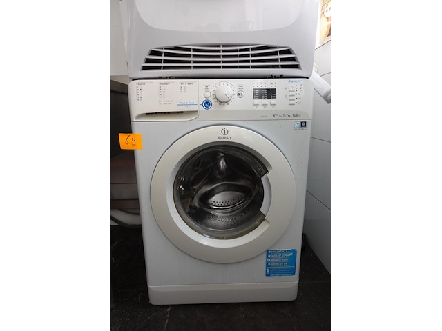Wasmachine indesit - afbeelding 1 van  4