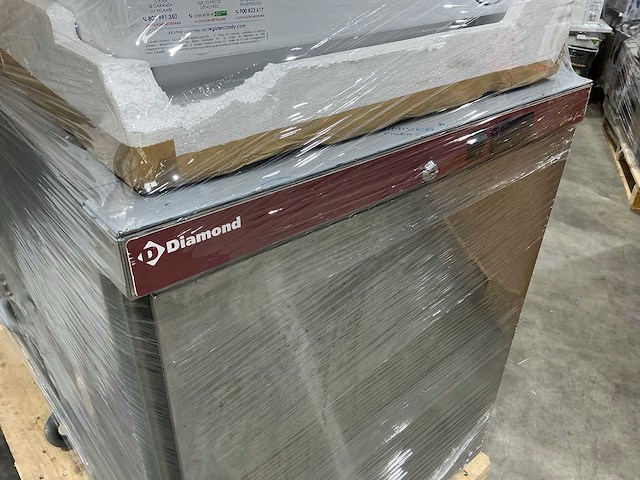 Wasmachine + industriële koelkast + dampkap + vaatswasmachine - afbeelding 7 van  10