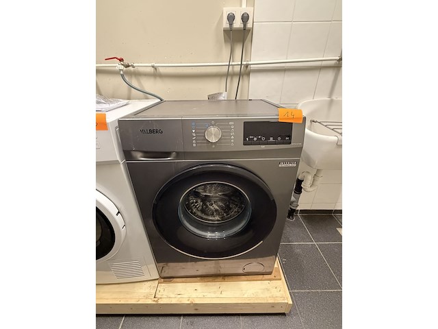 Wasmachine valberg - afbeelding 1 van  4