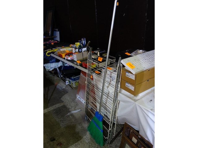 Wasrek en bezem - afbeelding 1 van  1