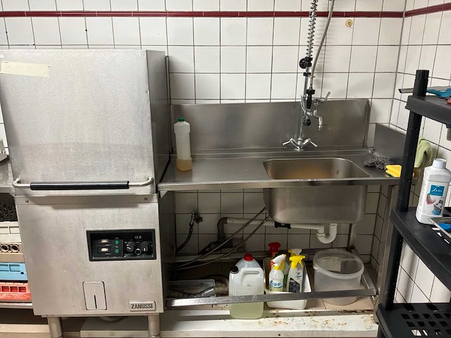 Wasstraat krattenwasmachine - afbeelding 2 van  4