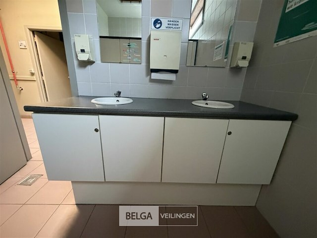 Wastafel + 2 wasbakken/spiegels - afbeelding 2 van  4