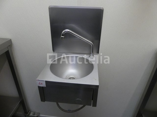Wastafel met drukknop - afbeelding 3 van  9