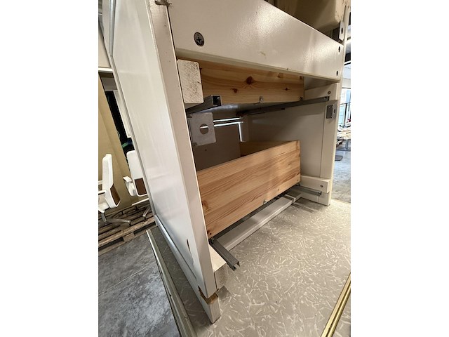 Wastafel met spiegel - afbeelding 5 van  6