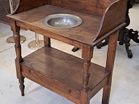 Wastafel met tinnen kom - afbeelding 1 van  2