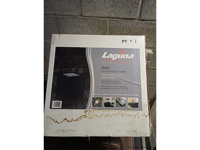 Water met elektrisch fontijntje en licht - afbeelding 1 van  1