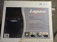 Water met elektrisch fontijntje en licht