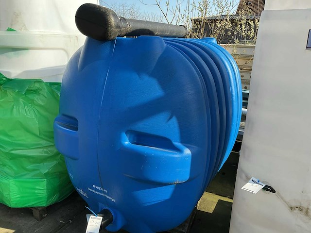 Water opslagtank 2000 liter - afbeelding 1 van  2