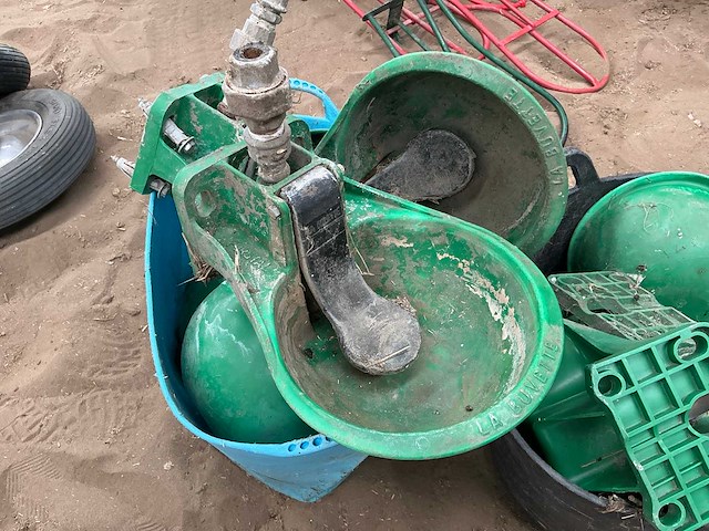 Waterbak met vlotter (11x) - afbeelding 3 van  4