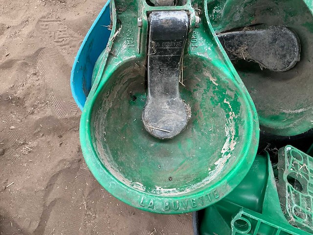 Waterbak met vlotter (11x) - afbeelding 1 van  4