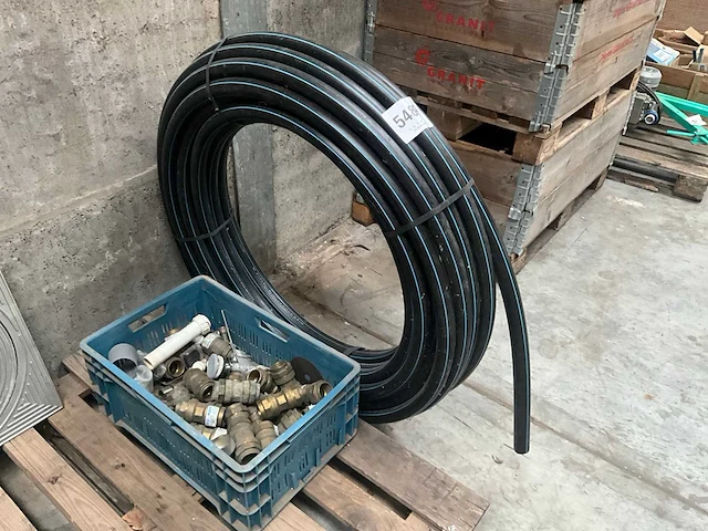 Waterbuis en diverse koppelingen - afbeelding 1 van  13