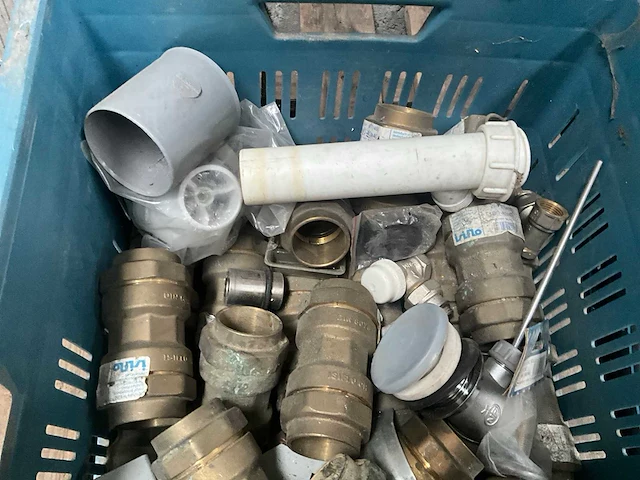 Waterbuis en diverse koppelingen - afbeelding 12 van  13