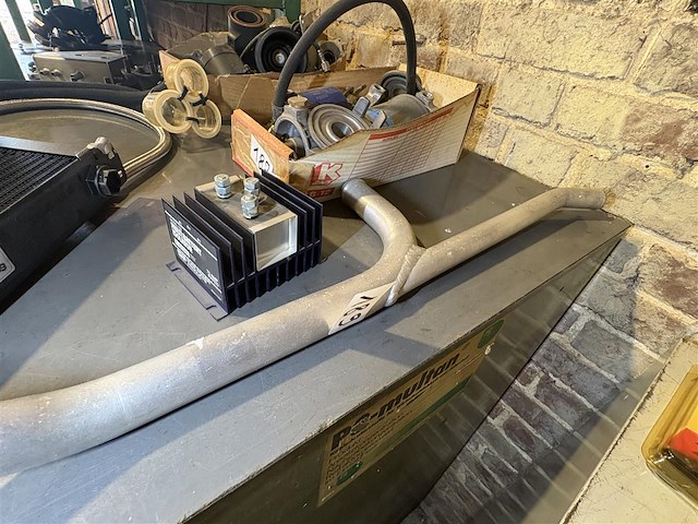 Waterbuis - afbeelding 1 van  3