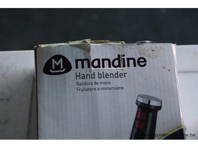 Waterfilterkan brita, staafmixer mandine, projectieklok - afbeelding 2 van  4