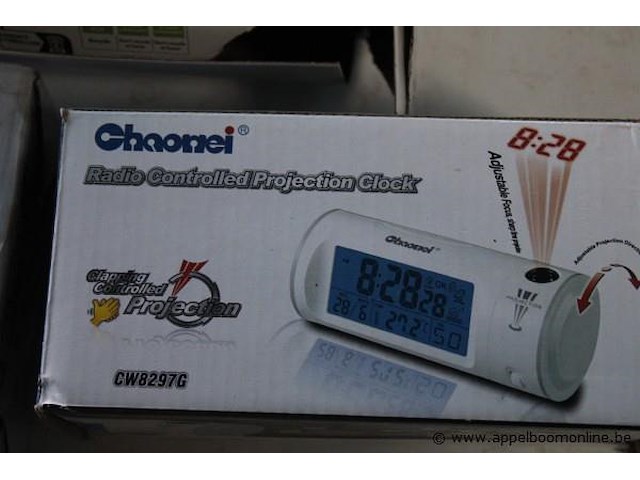 Waterfilterkan brita, staafmixer mandine, projectieklok - afbeelding 3 van  4