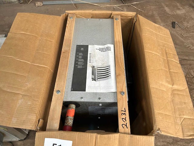 Watergevoede luchtverwarmer en industriële boxventilator - afbeelding 2 van  9