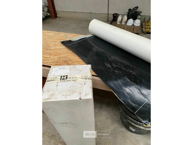 Waterkering pec 3000 (1 volle rol + 1 halve rol) - afbeelding 1 van  3