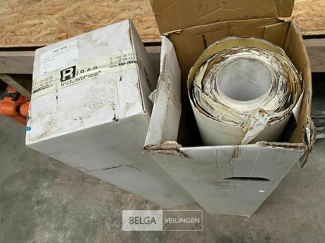 Waterkering pec 3000 (1 volle rol + 1 halve rol) - afbeelding 3 van  3