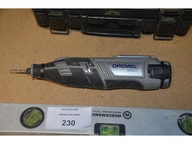 Waterpas, dremel 8220, wipzaag powerplus (4,5,10) - afbeelding 2 van  7