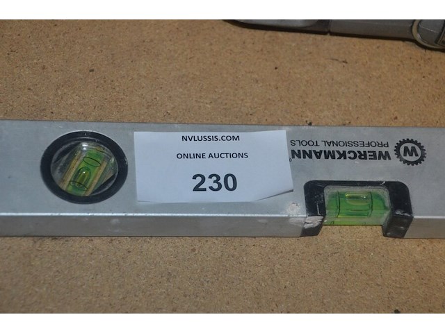 Waterpas, dremel 8220, wipzaag powerplus (4,5,10) - afbeelding 3 van  7