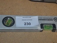 Waterpas, dremel 8220, wipzaag powerplus (4,5,10) - afbeelding 3 van  7