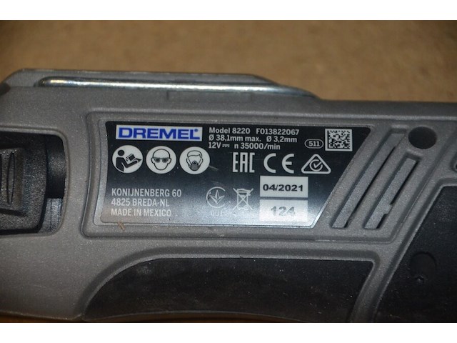 Waterpas, dremel 8220, wipzaag powerplus (4,5,10) - afbeelding 4 van  7