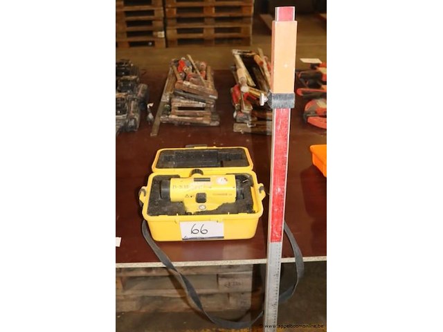 Waterpasinstrument leica runner 24 - afbeelding 1 van  4