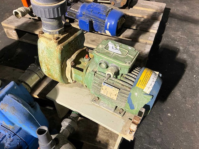 Waterpomp (3x) - afbeelding 2 van  4