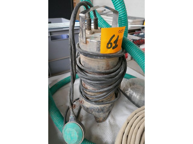 Waterpomp + brandweerslang - afbeelding 3 van  4