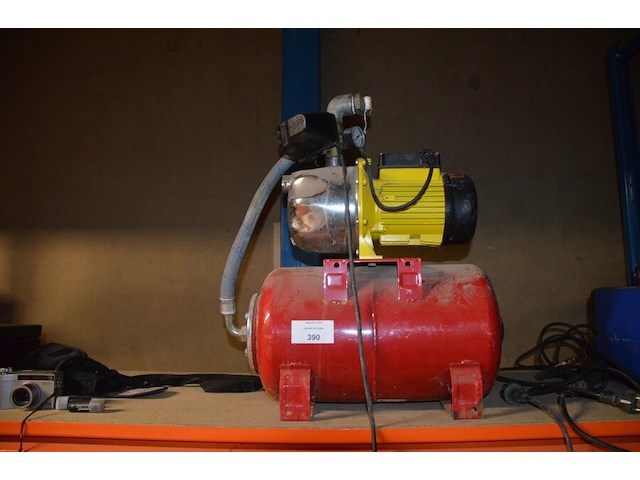 Waterpomp met drukvat ironside megapress 80 - afbeelding 1 van  6
