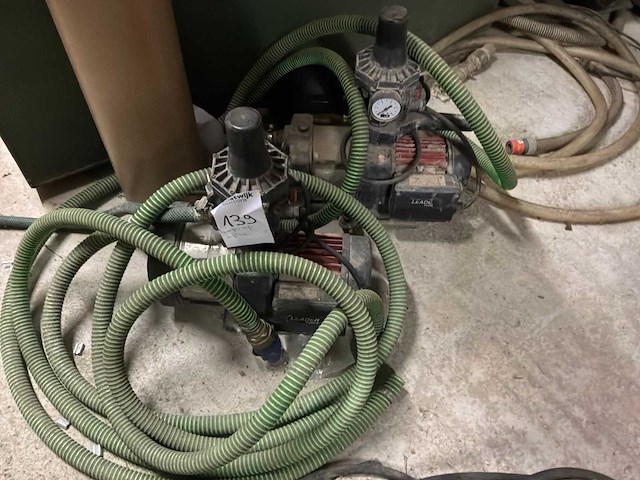 Waterpomp werf gebruikt (4x) - afbeelding 1 van  3