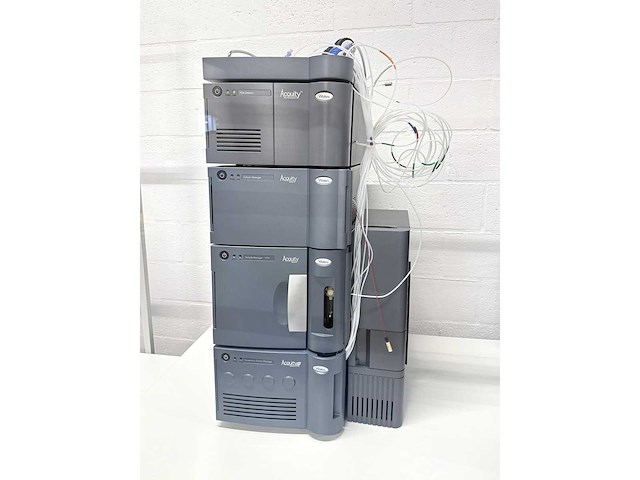 Waters uplc (h-class) pda - chromatography (pfz3) - afbeelding 1 van  2