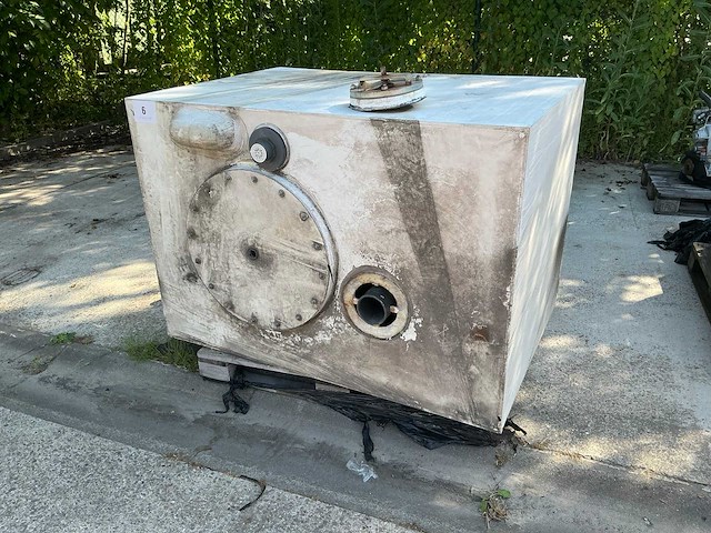 Watertank - afbeelding 1 van  6