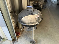 Weber houtskoolbarbecue - afbeelding 3 van  4
