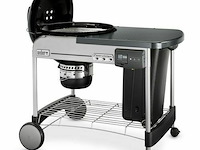 Weber performer deluxe gbs 57cm is een uitgebreide houtskoolbarbecue - afbeelding 2 van  7