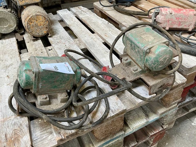 Weber rm200 trilmotor (2x) - afbeelding 1 van  3
