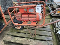 Weber.beton trilnaald elektromotor - afbeelding 1 van  2