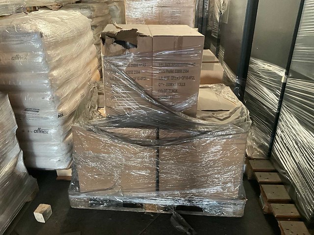 Weer/tochtstrips voor ramen en deuren op 250 meter-rol (16x) - (kp1010) - afbeelding 7 van  8