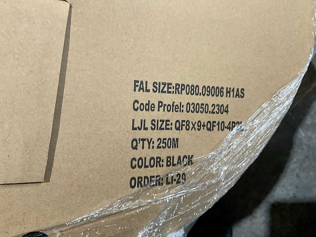 Weer/tochtstrips voor ramen en deuren op 250 meter-rol (36x) - (kp1010) - afbeelding 4 van  6