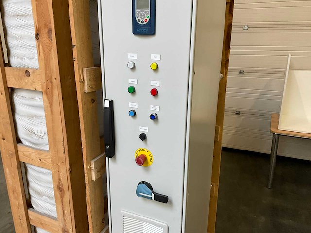 Weg eucfw110031t40fayz cfw-11 frequentieregelaar met schakelkast - afbeelding 12 van  17