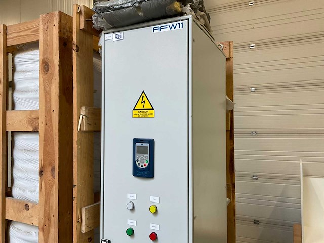 Weg eucfw110031t40fayz cfw-11 frequentieregelaar met schakelkast - afbeelding 11 van  17