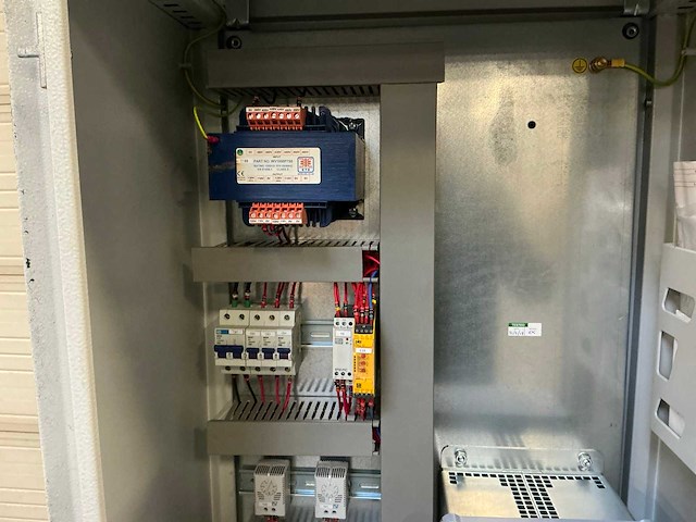 Weg eucfw110038t 40faz frequentieregelaar met schakelkast - afbeelding 9 van  10