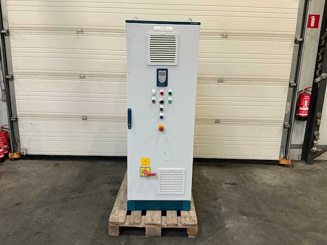 Weg eucfw110038t 40faz frequentieregelaar met schakelkast - afbeelding 1 van  10