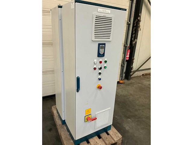 Weg eucfw110038t 40faz frequentieregelaar met schakelkast - afbeelding 8 van  12