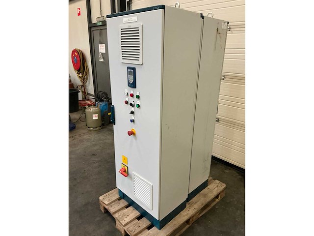 Weg eucfw110038t 40faz frequentieregelaar met schakelkast - afbeelding 9 van  12