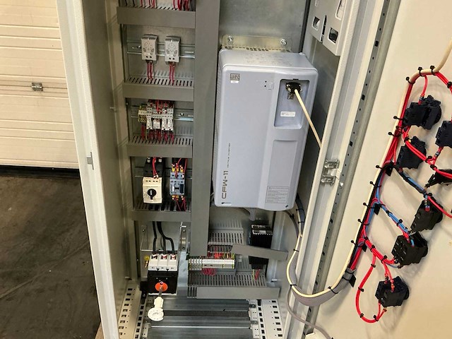 Weg eucfw110038t 40faz frequentieregelaar met schakelkast - afbeelding 10 van  12